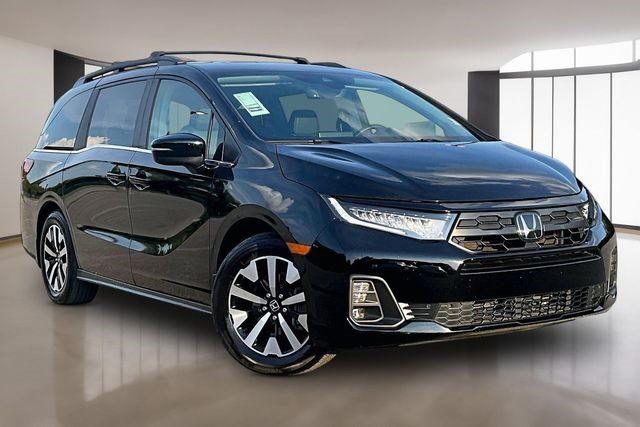 Certified 2026 Honda Odyssey EX-L image 3