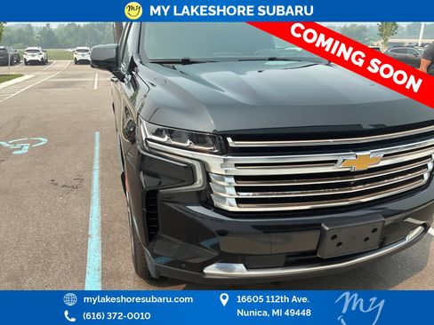 Used 2022 Chevrolet Suburban High Country AWD/4WD image 2