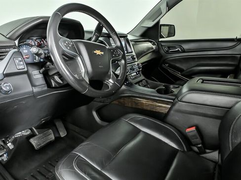 Used 2018 Chevrolet Suburban LT AWD/4WD image 17