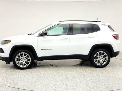 Used 2022 Jeep Compass Latitude image 8