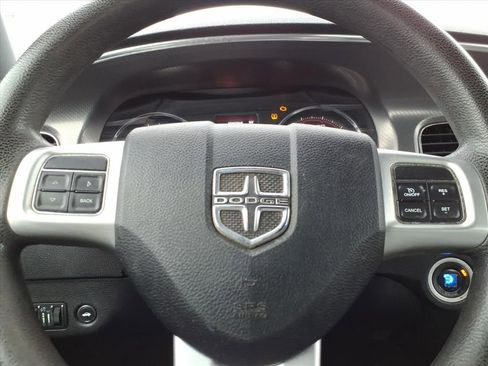 Used 2012 Dodge Charger SE image 18