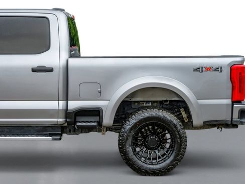 Used 2023 Ford F250 XLT AWD/4WD image 12