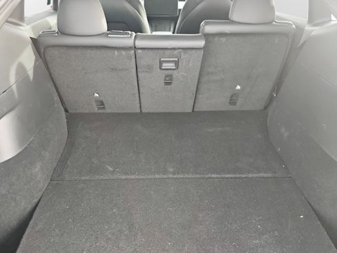 Used 2021 Tesla Model Y Long Range image 10