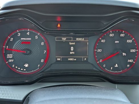 Used 2025 Chevrolet Trax RS w/ Sunroof Package image 23