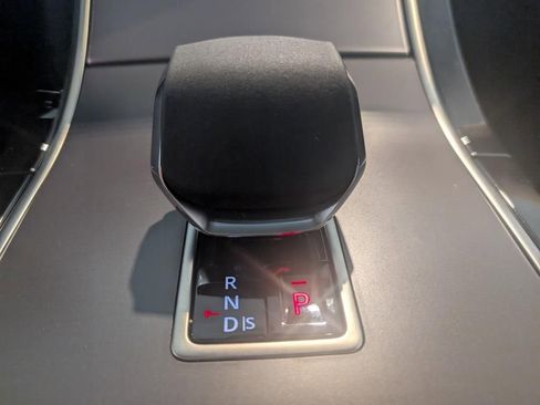 Used 2026 Land Rover Range Rover Velar S AWD/4WD image 21