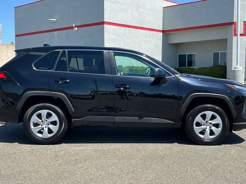 Certified 2024 Toyota RAV4 LE AWD/4WD image 6