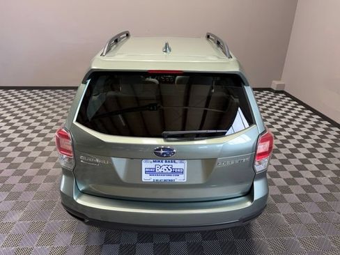 Used 2018 Subaru Forester 2.5i Premium w/ All-Weather Package AWD/4WD image 12