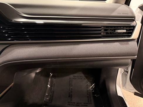 Used 2025 Toyota Camry LE image 26