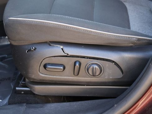 Used 2023 Chevrolet TrailBlazer LT image 24