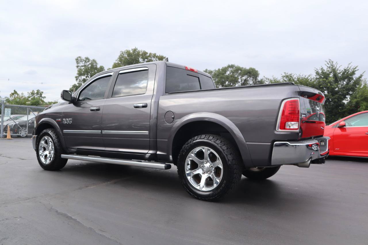 Used 2017 RAM 1500 Laramie w/ Convenience Group AWD/4WD image 3