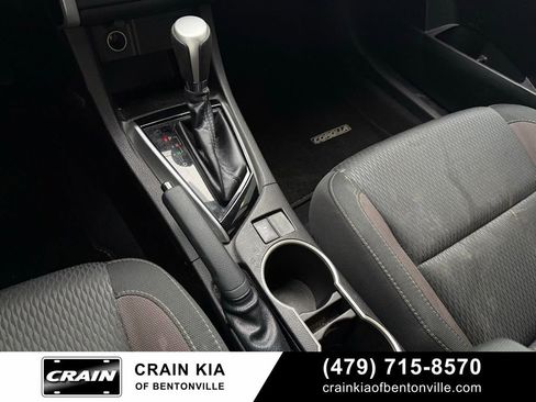 Used 2019 Toyota Corolla LE FWD image 19