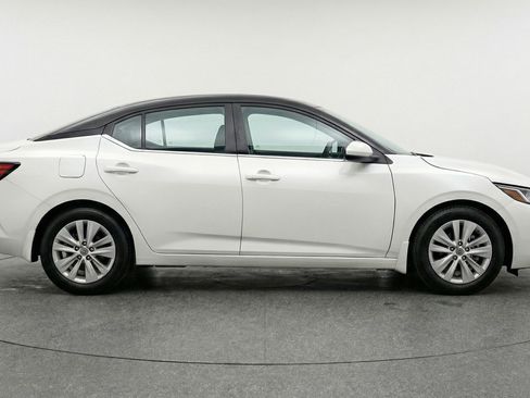 Used 2025 Nissan Sentra S FWD image 11