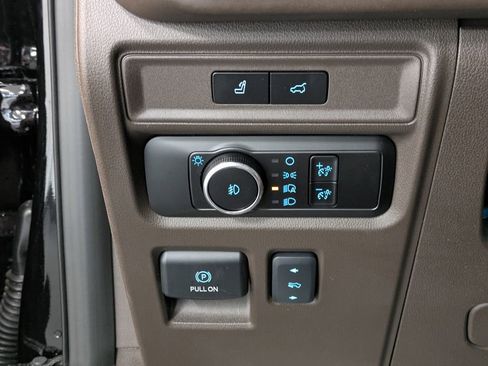 Used 2024 Ford Expedition King Ranch image 20