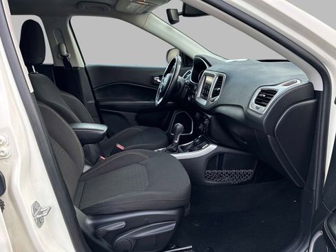 Used 2020 Jeep Compass Sport AWD/4WD image 9