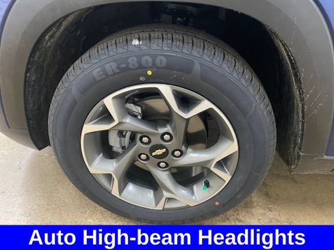 Used 2024 Chevrolet Trax LT w/ Driver Confidence Package FWD image 15