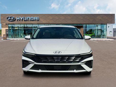 New 2026 Hyundai Elantra Limited image 12
