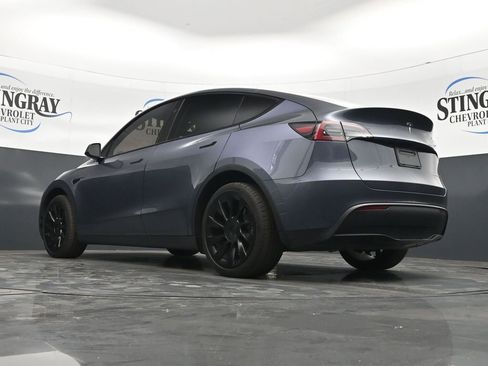 Used 2023 Tesla Model Y Long Range AWD/4WD image 21