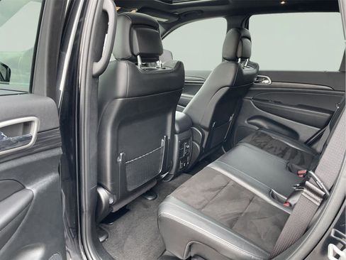 Used 2022 Jeep Grand Cherokee Laredo X image 15