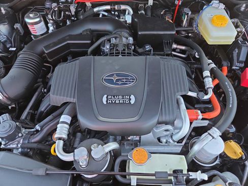 Used 2022 Subaru Crosstrek Hybrid w/ Moonroof Package w/Navigation AWD/4WD image 17