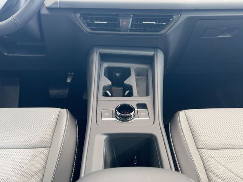 New 2026 Volkswagen Tiguan SE image 19