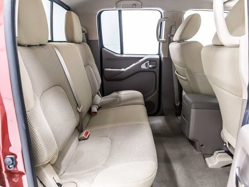 Used 2018 Nissan Frontier SV AWD/4WD image 36