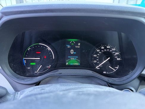 Used 2021 Toyota Sienna XLE w/ XLE Plus Package image 12