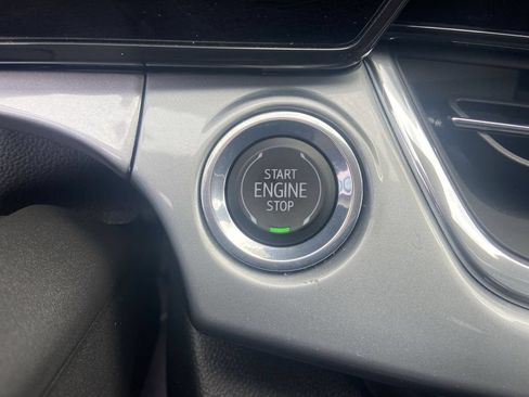 Used 2024 Chevrolet Trax LT FWD image 17