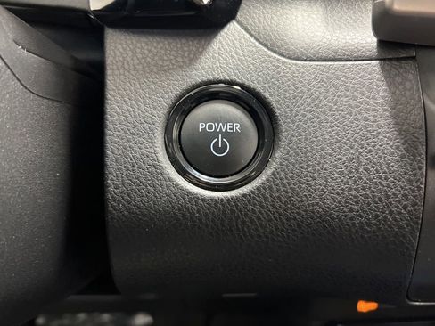 Used 2025 Toyota Camry LE image 46