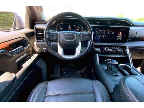 Used 2024 GMC Sierra 1500 Denali AWD/4WD image 5