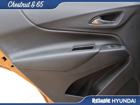 Used 2018 Chevrolet Equinox LT w/ Sun & Infotainment Package FWD image 18