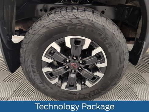 Used 2023 Nissan Frontier PRO-4X w/ Pro Convenience Package AWD/4WD image 19