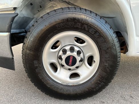 Used 2020 GMC Savana 3500 w/ Power Convenience Package image 27