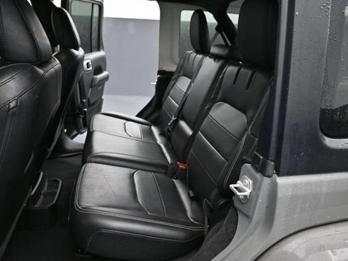 Used 2023 Jeep Wrangler Unlimited Sahara w/ Cold Weather Group AWD/4WD image 13