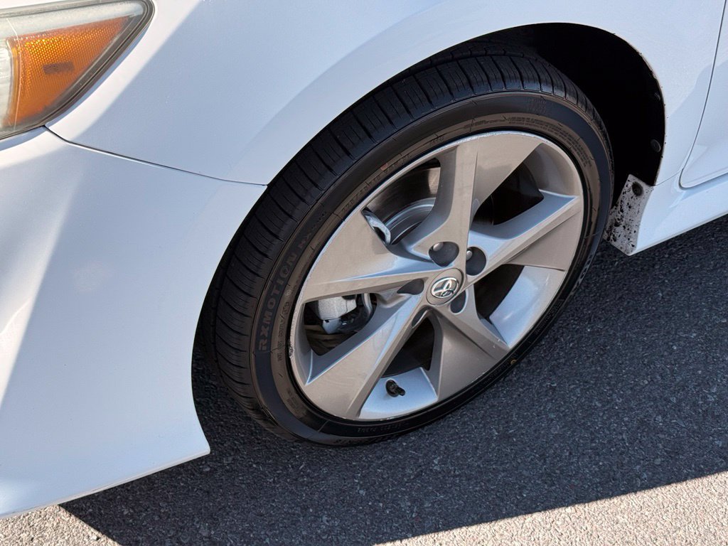 Used 2014 Toyota Camry SE w/ Moonroof Package FWD image 12