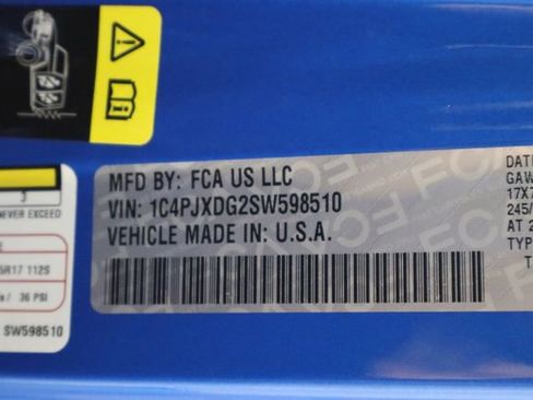 Used 2025 Jeep Wrangler Unlimited Sport AWD/4WD image 41