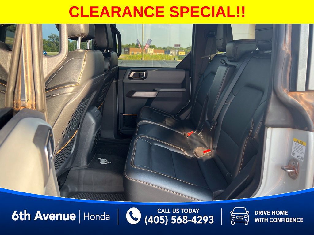 Used 2023 Ford Bronco Badlands w/ Sasquatch Package AWD/4WD image 18