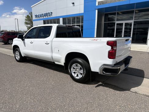 Used 2023 Chevrolet Silverado 1500 LT w/ Leather Package AWD/4WD image 3