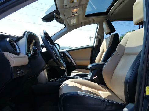 Used 2018 Toyota RAV4 Limited w/ Advanced Technology Package AWD/4WD image 22