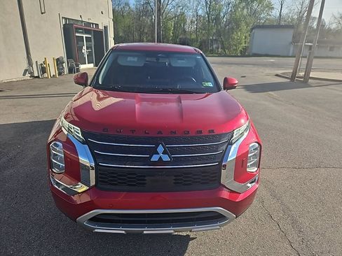 Used 2022 Mitsubishi Outlander SE image 6