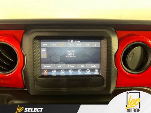 Used 2023 Jeep Gladiator Sport AWD/4WD image 26