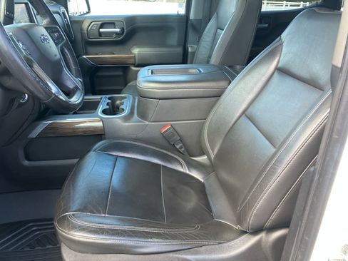 Used 2020 Chevrolet Silverado 1500 LT Trail Boss image 11