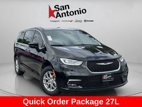 New 2026 Chrysler Pacifica Select FWD image 2