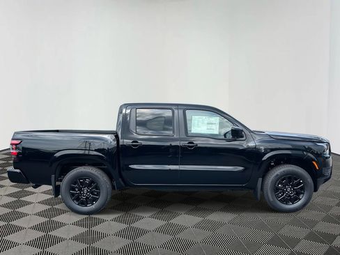 Used 2026 Nissan Frontier SV w/ All-Weather Content Package AWD/4WD image 2