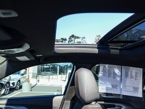 Used 2024 Dodge Hornet R/T Plus image 8