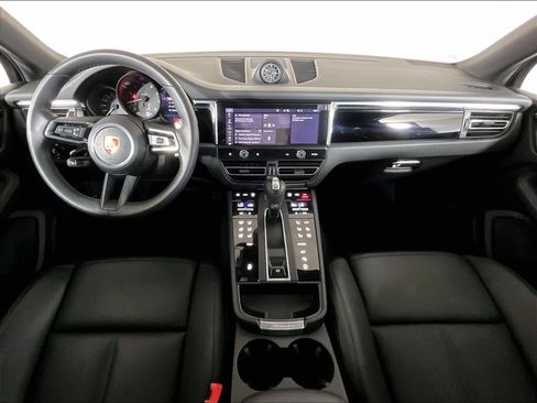 Used 2026 Porsche Macan AWD/4WD image 12
