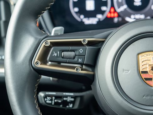 Certified 2025 Porsche Cayenne S image 30