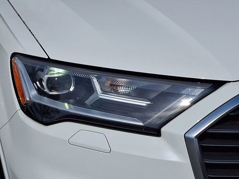 Used 2023 Audi Q7 2.0T Premium w/ Convenience Package AWD/4WD image 16