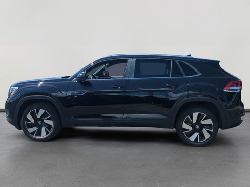New 2026 Volkswagen Atlas Cross Sport SE image 2