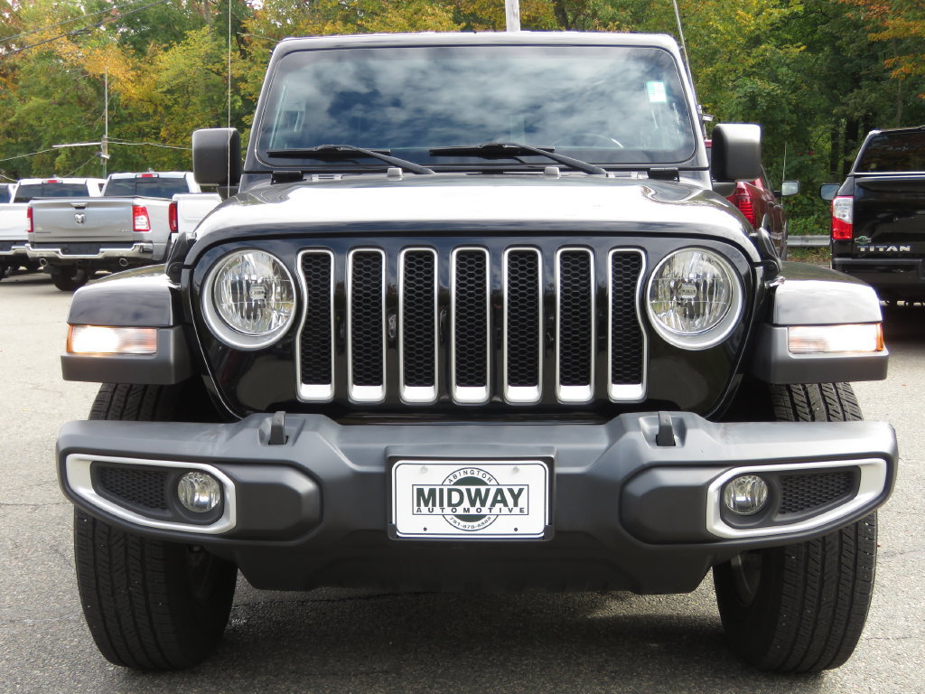 Used 2022 Jeep Wrangler Unlimited Sahara AWD/4WD image 2