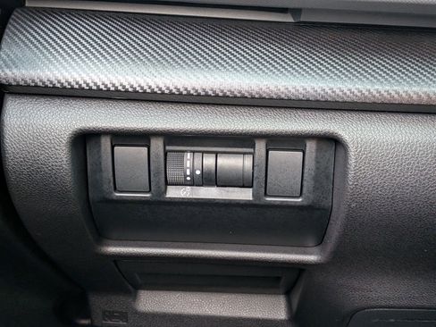 Used 2025 Subaru Crosstrek 2.5i Limited w/ Crosstrek Mirror Package image 18